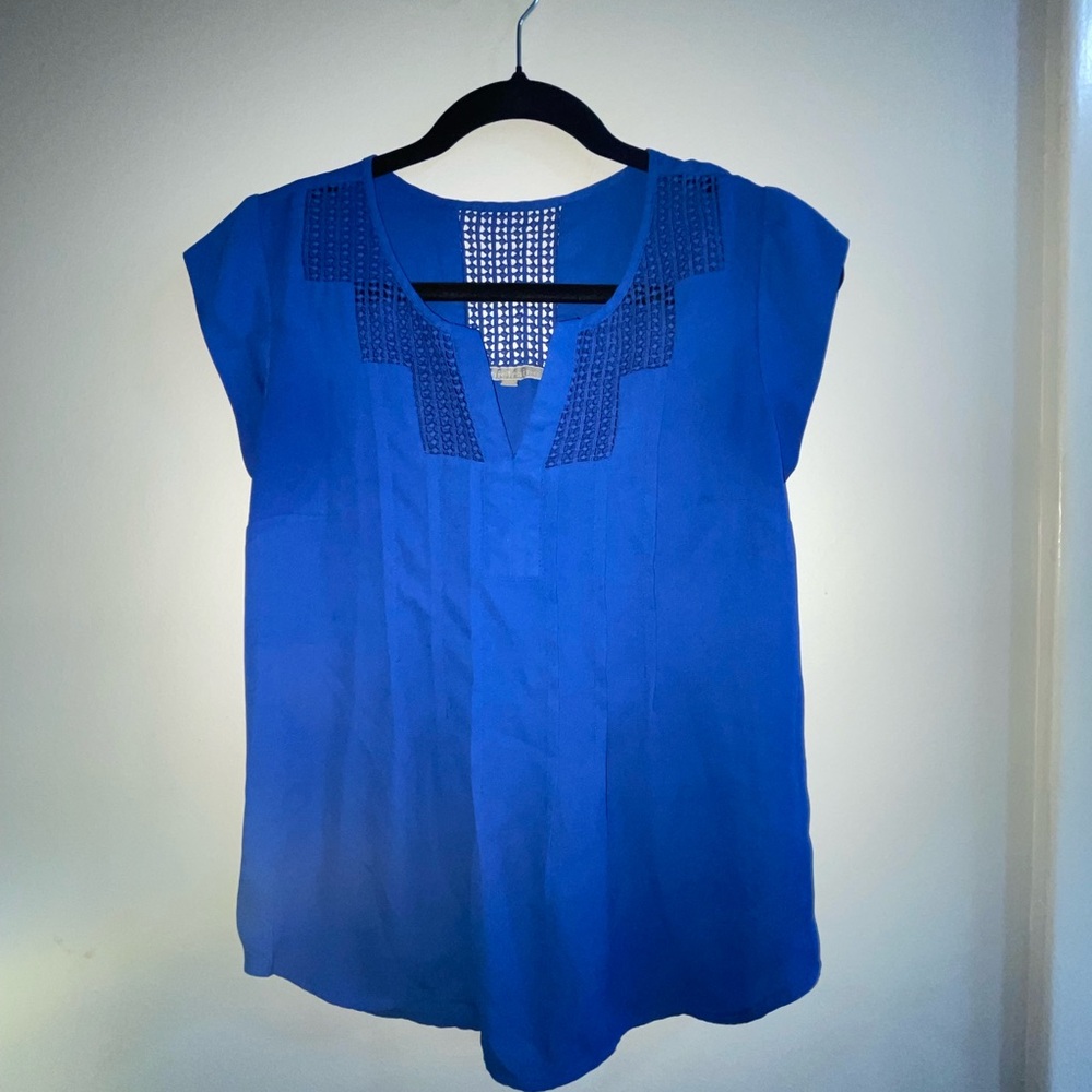Daniel Rainn Blue Cap Sleeve Blouse